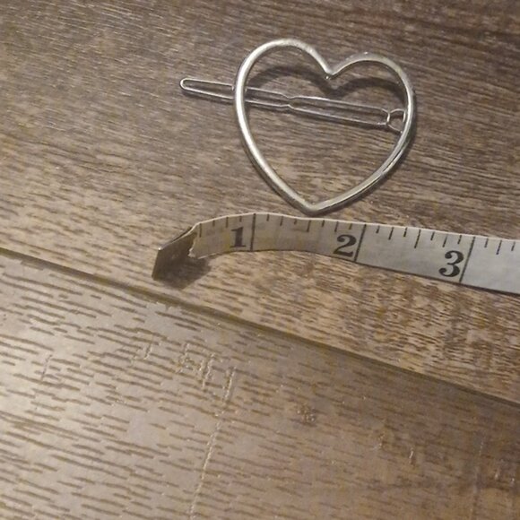 Heart barette - Picture 3 of 4